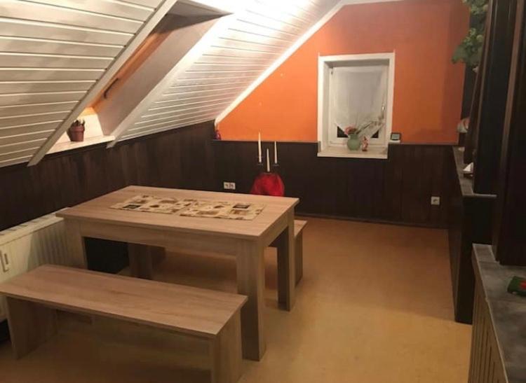 Gemuetliche 3 Raum Wohnung Im Dachgeschoss Ehrenfriedersdorf Exteriér fotografie